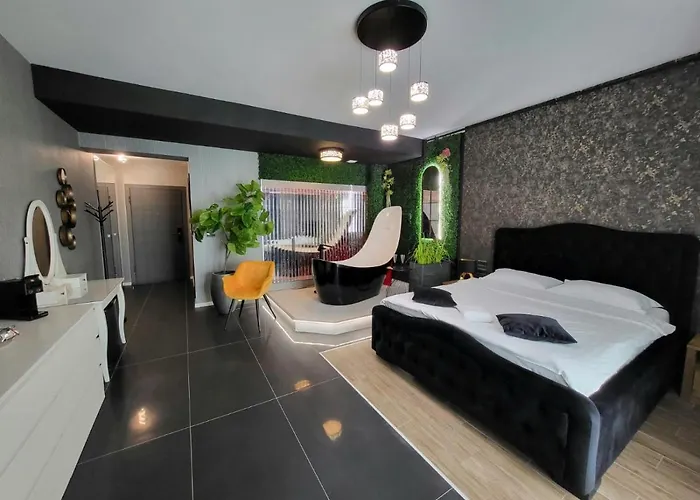 Casa Del Mar - Elena *