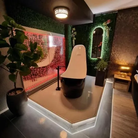 Casa Del Mar - Elena *