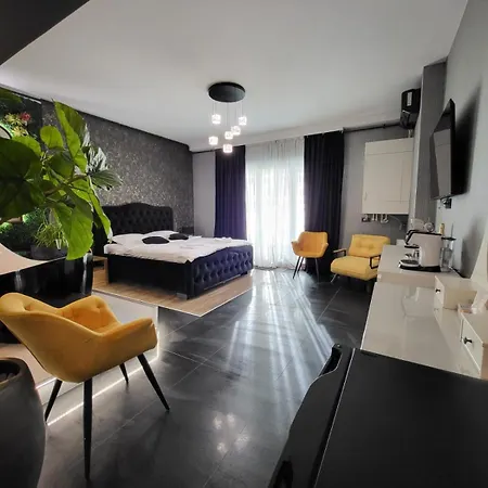 Casa Del Mar - Elena *